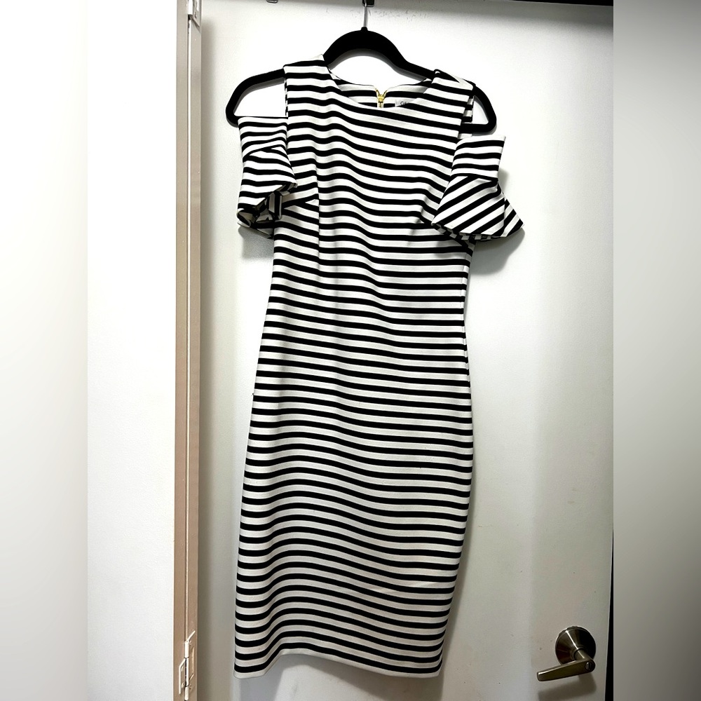 Calvin Klein dress size 4 black and white